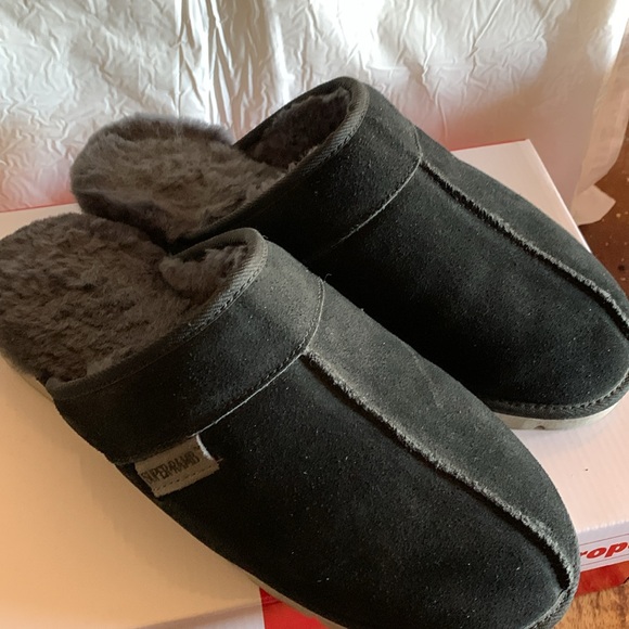 House Shoes - Picture 6 of 9